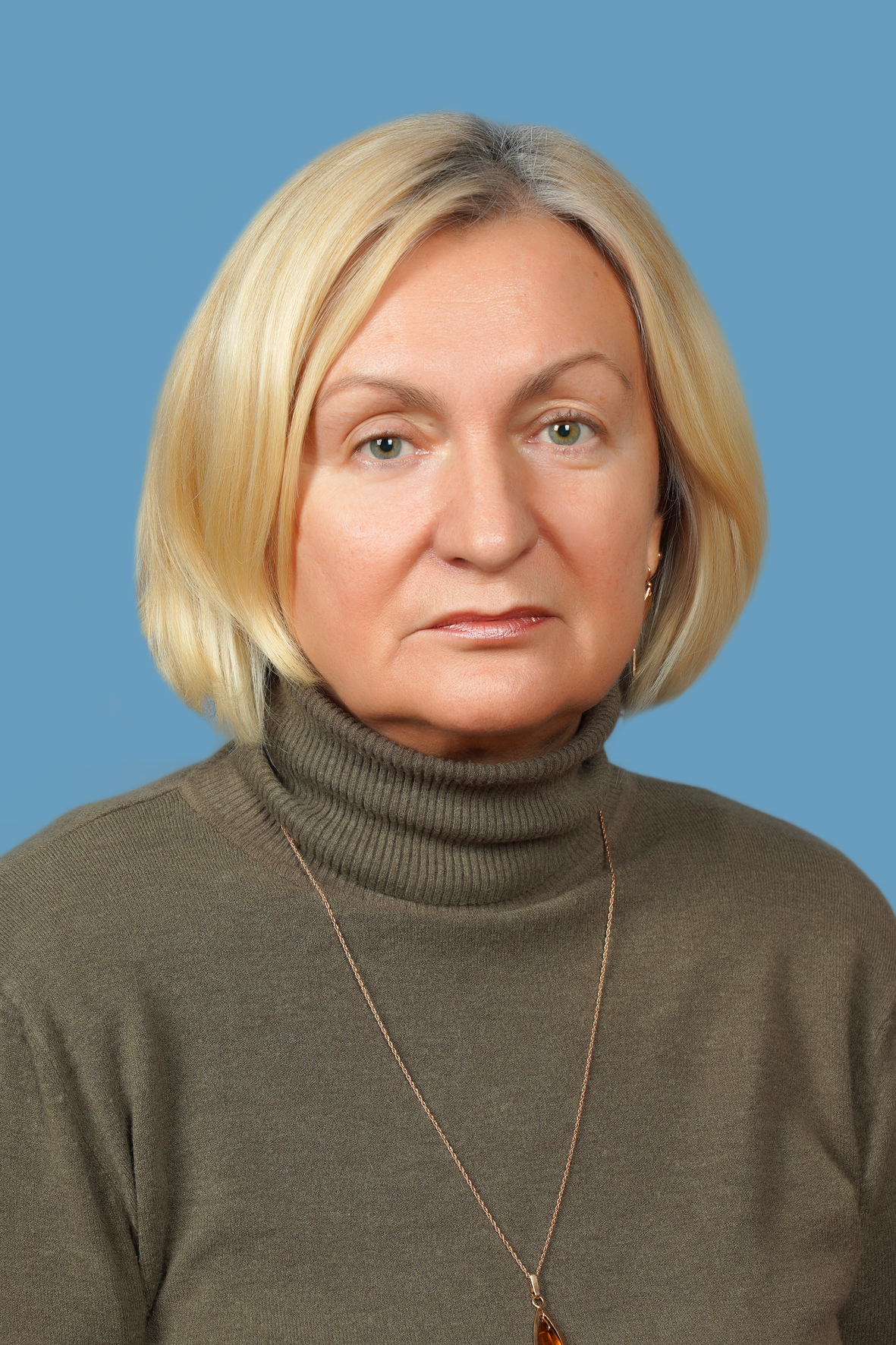 Дозорцева Марина Николаевна.